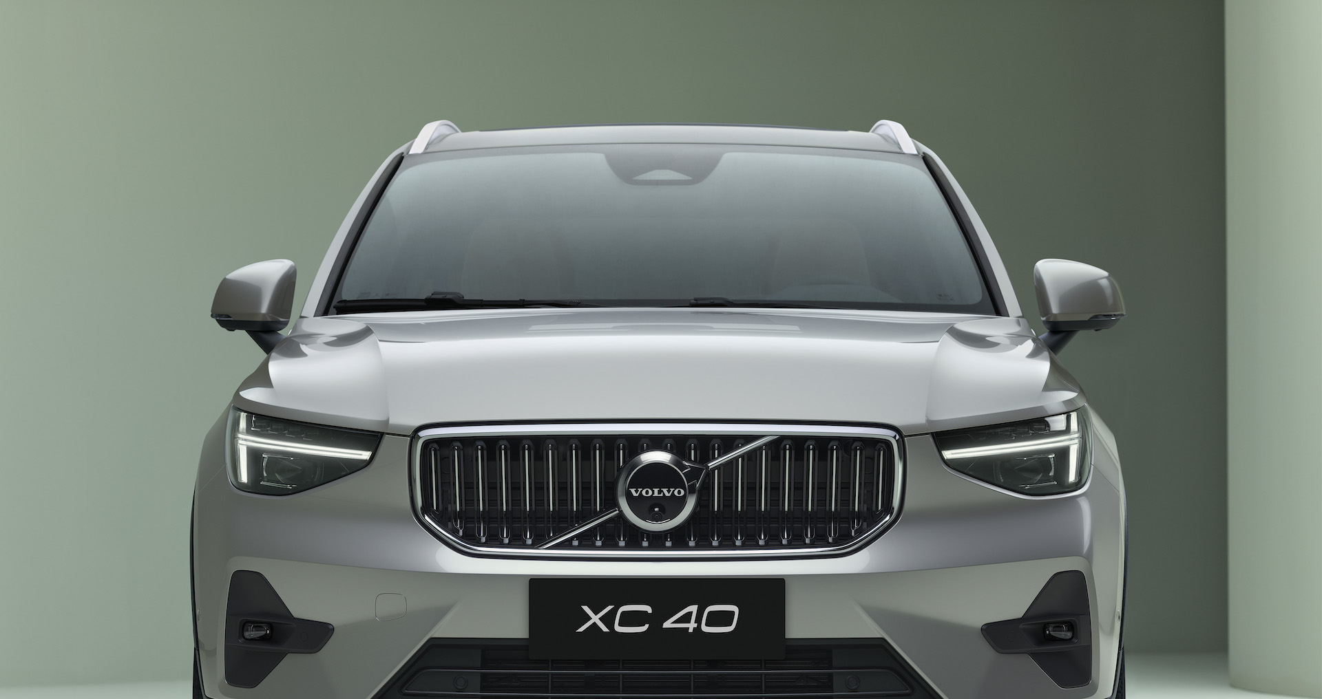 151011387600.jpg SKW112_front_detail_MHEV.jpg