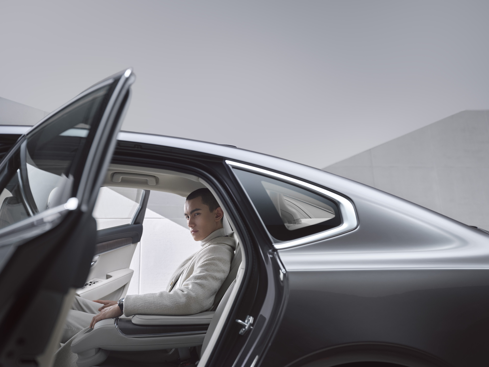 241042379285.jpg STE_583.jpg