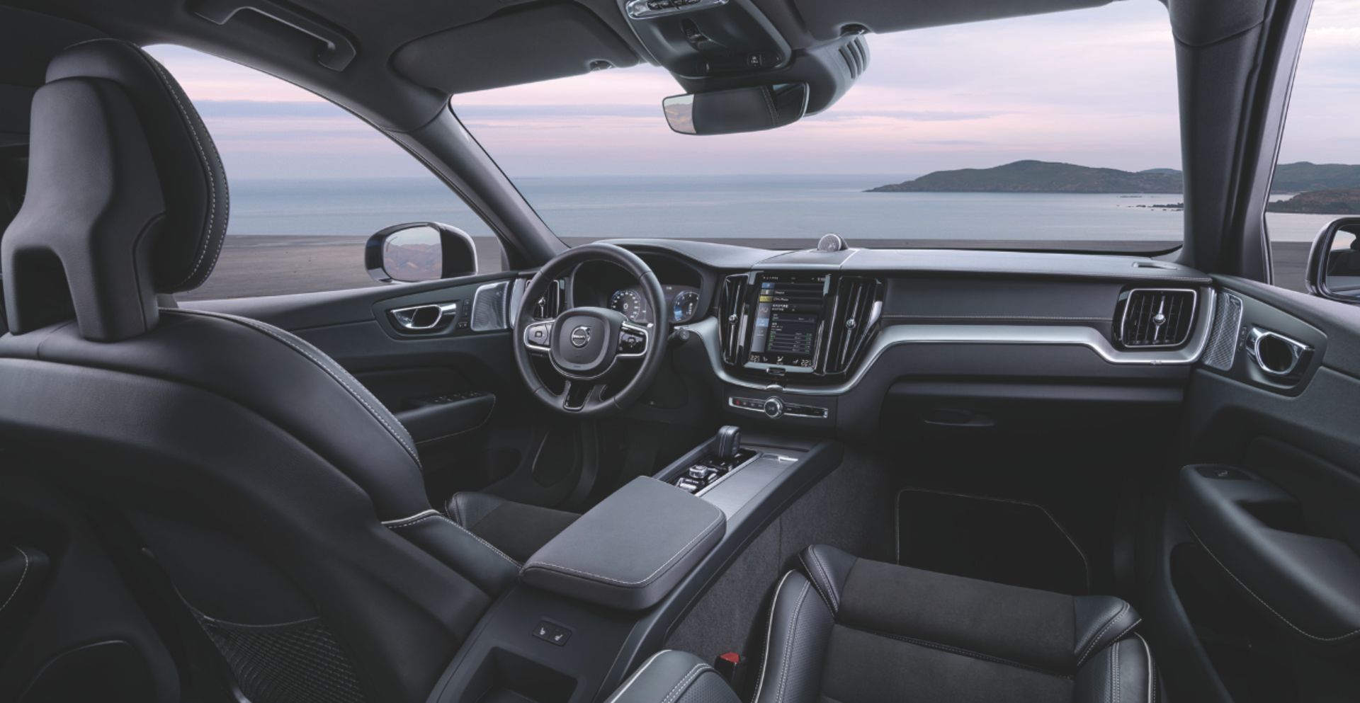 101052126743.jpg XC60 _MY21 Launch_Interior_Lake_fn_CMYK_CN_202007-大图.jpg