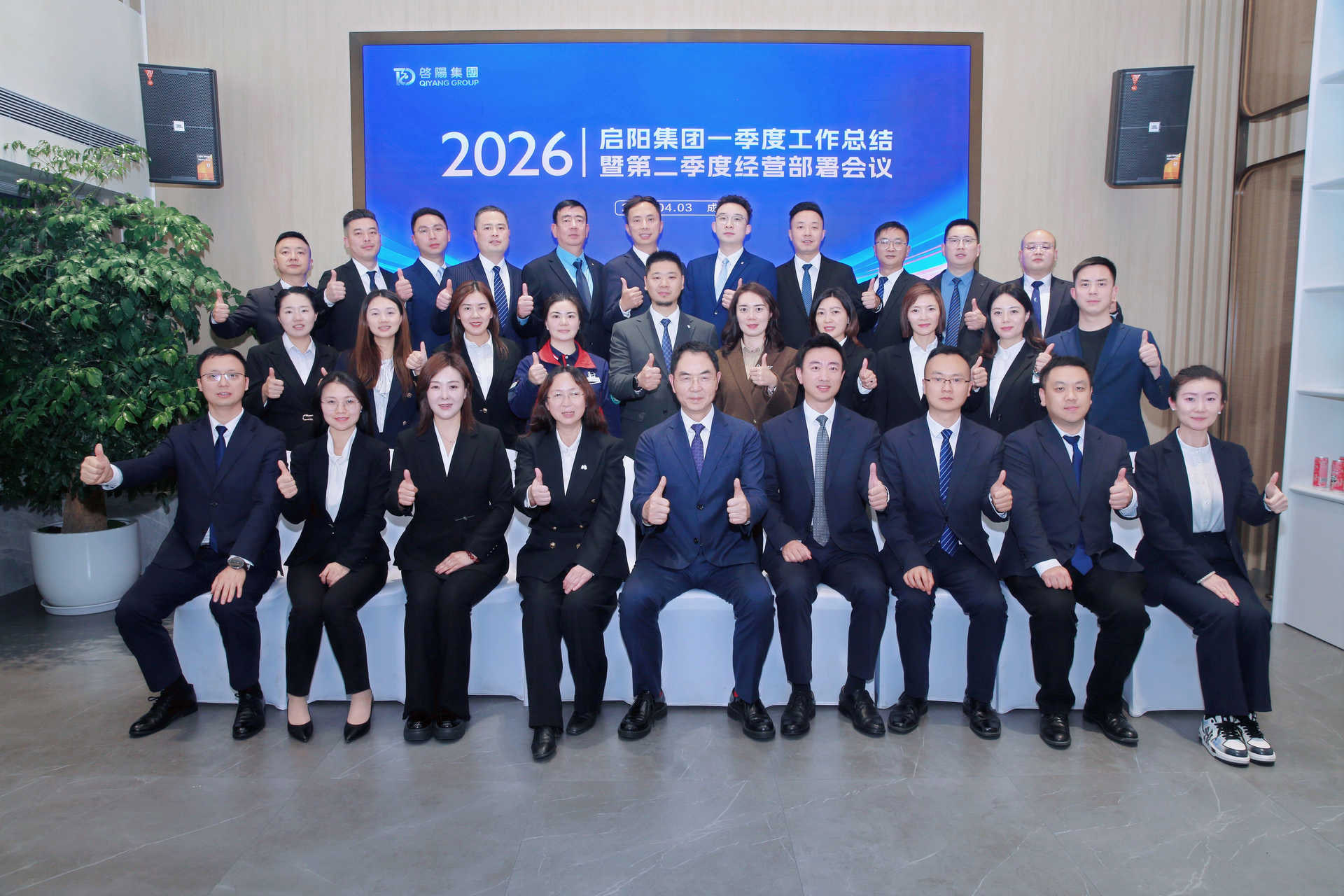 040959497873.jpg 1AIV12.jpg